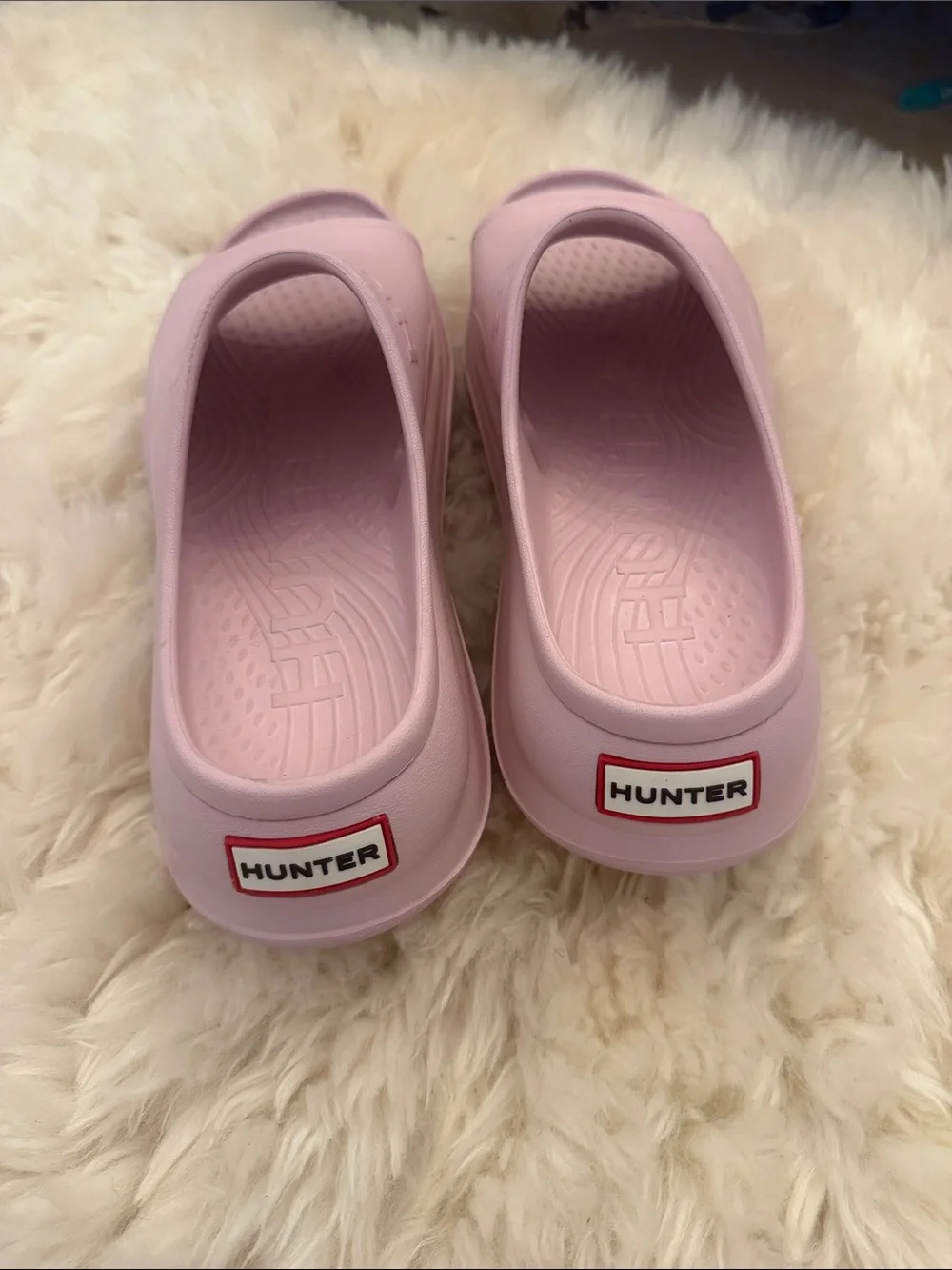 Hunter Pastel Pink Foam Slide Sandals Size 8 worn once - Picture 2 of 3
